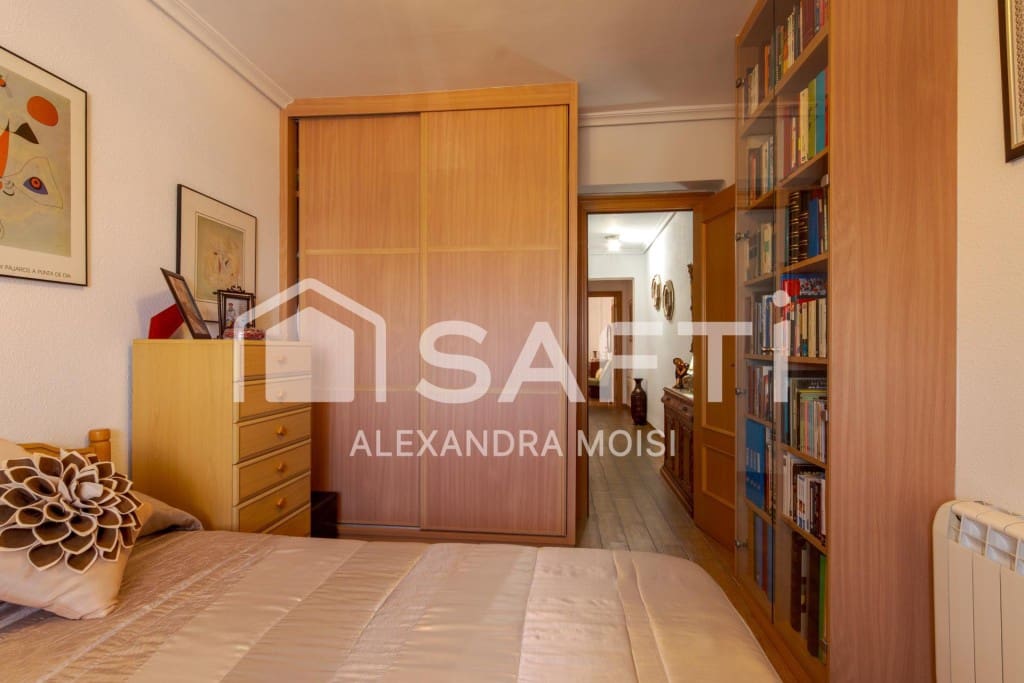 3 bedroom Apartment for sale in Castello de la Plana - € 159,000 (Ref: 9738446)