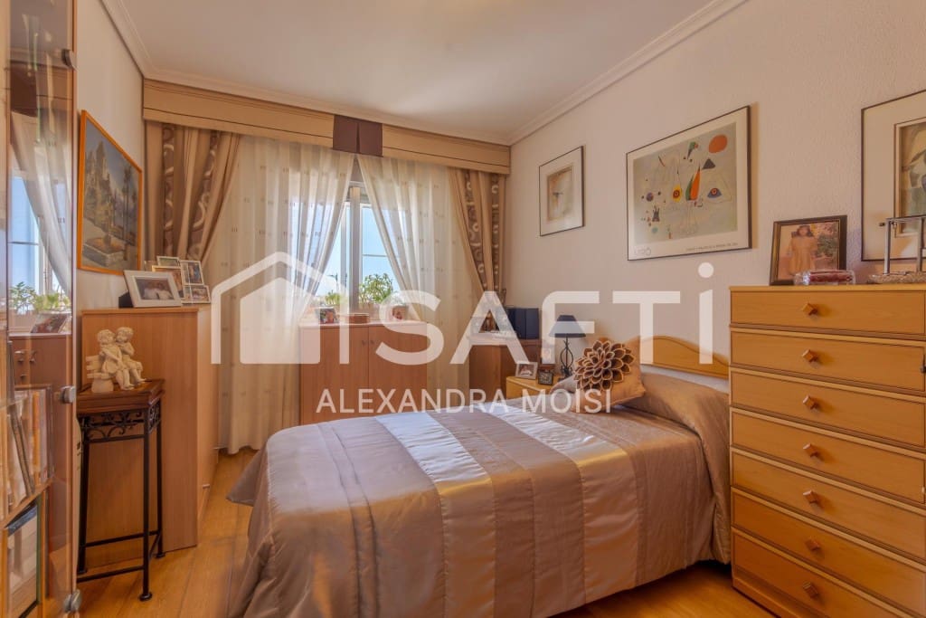 3 bedroom Apartment for sale in Castello de la Plana - € 159,000 (Ref: 9738446)