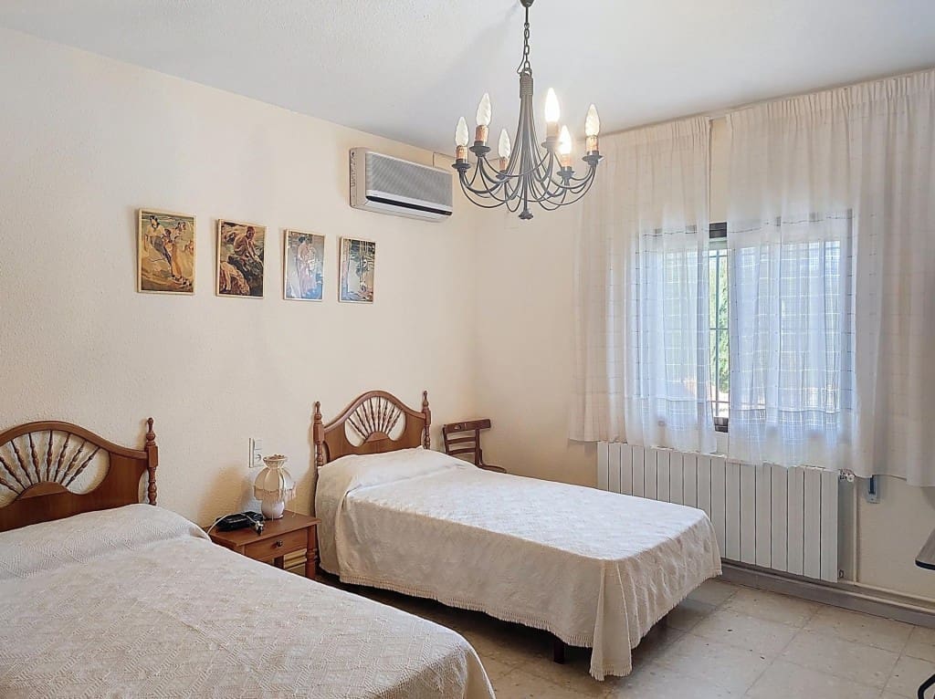 3 bedroom Finca/Country House for sale in Picon with pool garage - € 166,000 (Ref: 9741652)