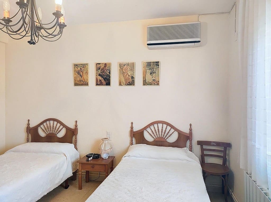 3 bedroom Finca/Country House for sale in Picon with pool garage - € 166,000 (Ref: 9741652)