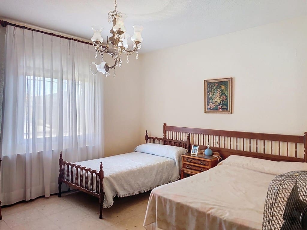 3 bedroom Finca/Country House for sale in Picon with pool garage - € 166,000 (Ref: 9741652)