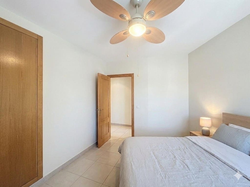 Apartamento de 3 habitaciones en Oliva en venta - 260.000 € (Ref: 9741654)