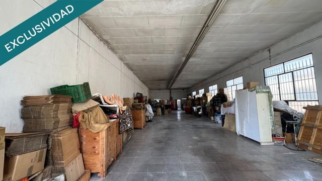 Commerciale in vendita in Elda con garage - 94.900 € (Rif: 9741655)