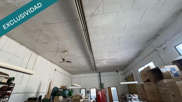 Commerciale in vendita in Elda con garage - 94.900 € (Rif: 9741655)