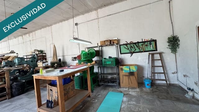 Commerciale in vendita in Elda con garage - 94.900 € (Rif: 9741655)