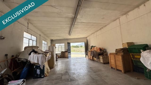 Commerciale in vendita in Elda con garage - 94.900 € (Rif: 9741655)