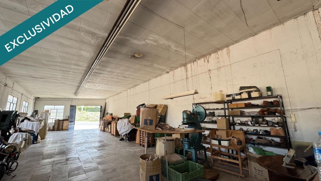 Komercyjne na sprzedaż w Elda z garażem - 94 900 € (Ref: 9741655)