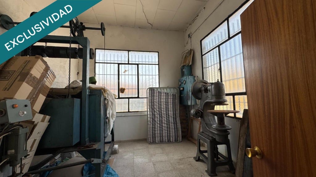 Komercyjne na sprzedaż w Elda z garażem - 94 900 € (Ref: 9741655)