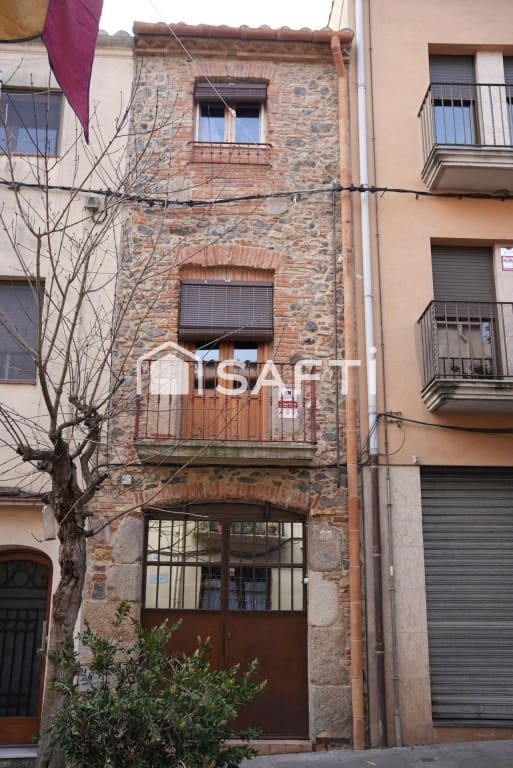 3 bedroom Terraced Villa for sale in Hostalric - € 206,000 (Ref: 9741656)