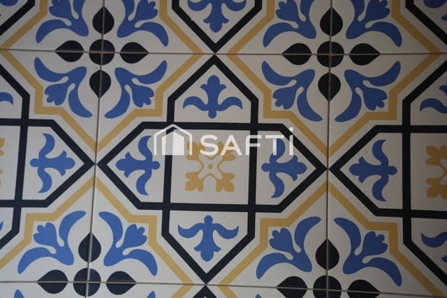 3 bedroom Terraced Villa for sale in Hostalric - € 206,000 (Ref: 9741656)