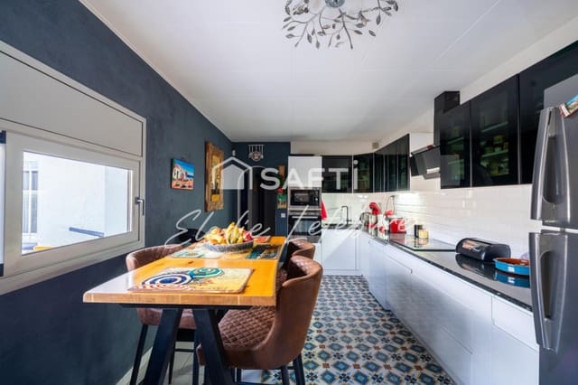 3 Zimmer Villa zu verkaufen in Empuriabrava, Castelló d'Empúries - 368.000 € (Ref: 9744110)