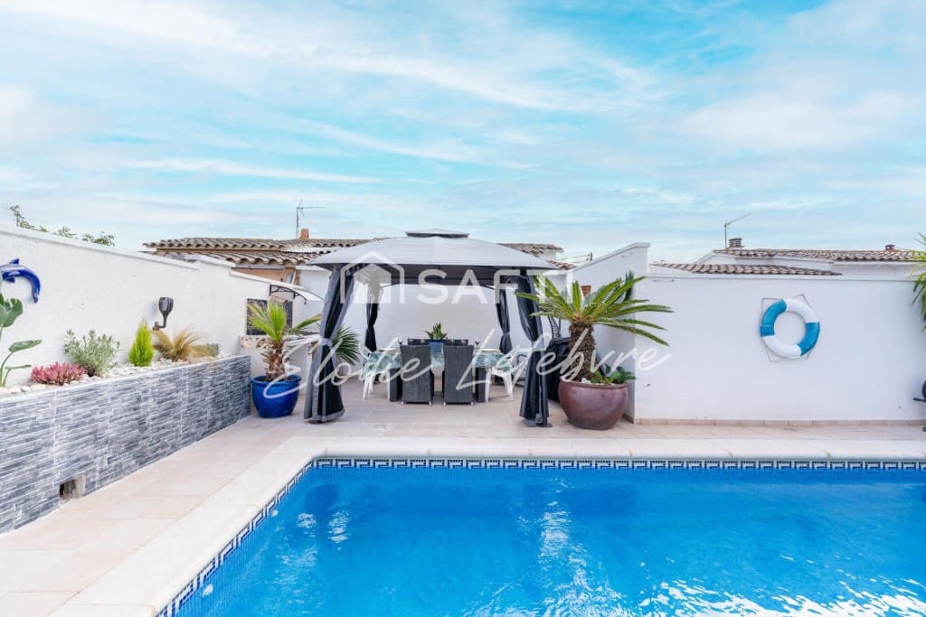 3 Zimmer Villa zu verkaufen in Empuriabrava - 368.000 € (Ref: 9744110)