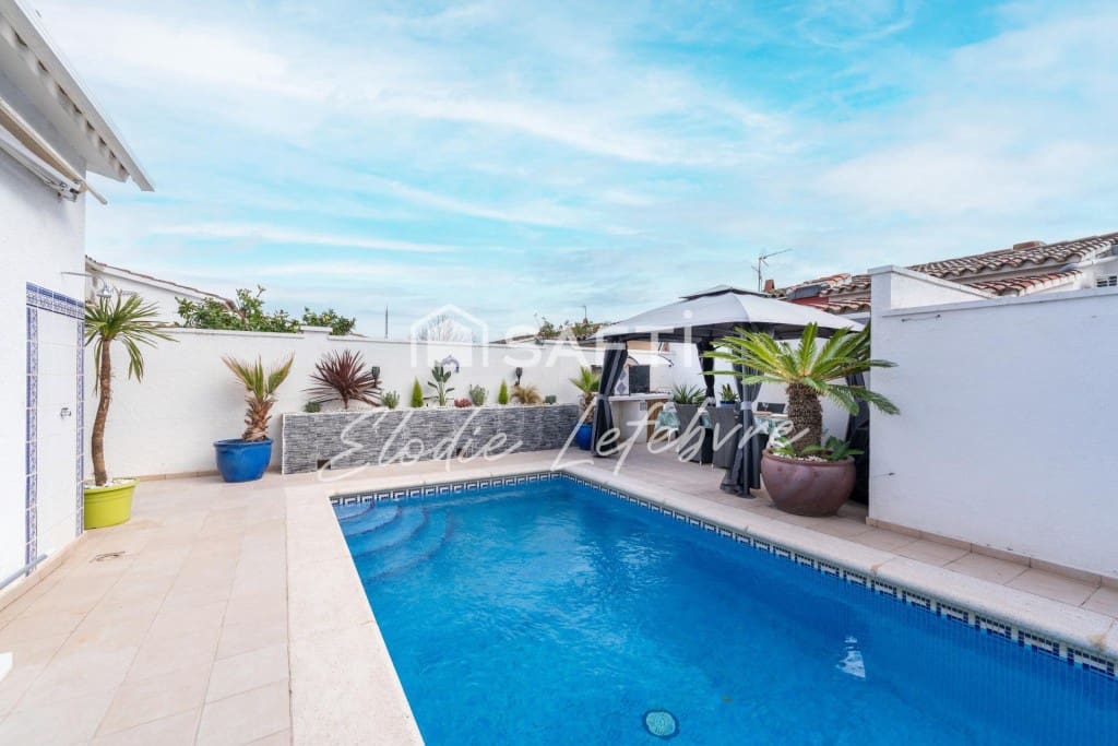 3 Zimmer Villa zu verkaufen in Empuriabrava - 368.000 € (Ref: 9744110)