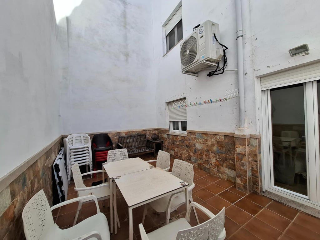 4 bedroom Apartment for sale in Beniganim - € 165,000 (Ref: 9747767)