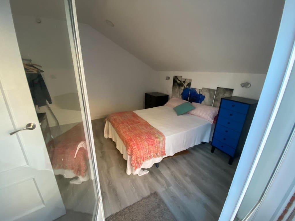 1 soverom Penthouse til salgs i Villaquilambre - € 112 000 (Ref: 9747769)