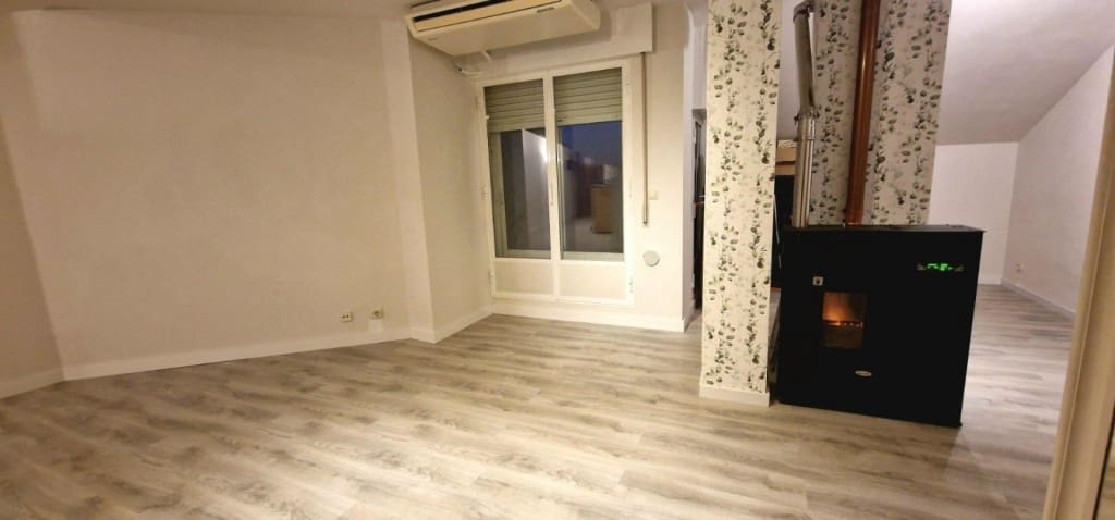 1 soverom Penthouse til salgs i Villaquilambre - € 112 000 (Ref: 9747769)