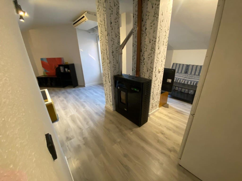 1 soverom Penthouse til salgs i Villaquilambre - € 112 000 (Ref: 9747769)