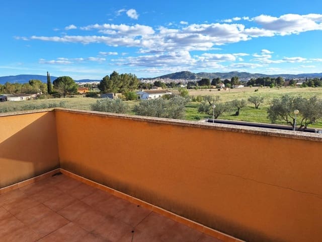 4 makuuhuone Huvila myytävänä paikassa Yecla mukana uima-altaan - 500 000 € (Ref: 9751865)