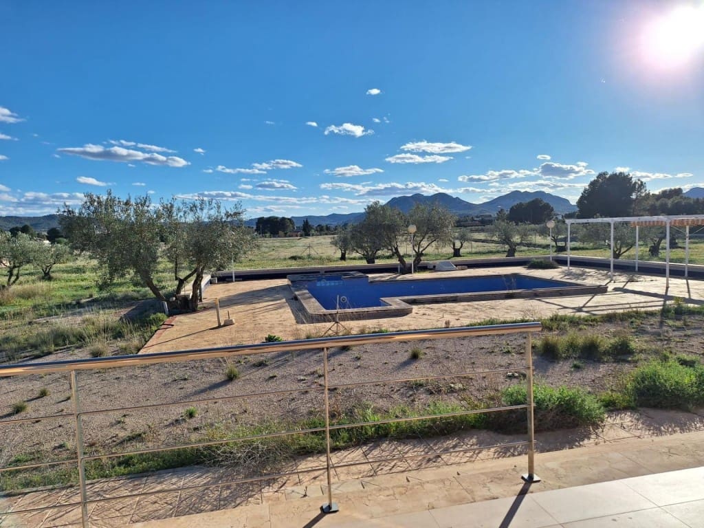 4 camera da letto Villa in vendita in Yecla con piscina - 500.000 € (Rif: 9751865)