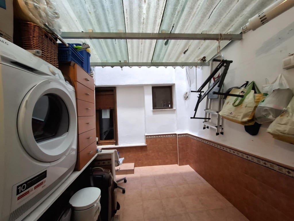 3 soveværelse Lejlighed til salg i Ontinyent - € 138.000 (Ref: 9751866)