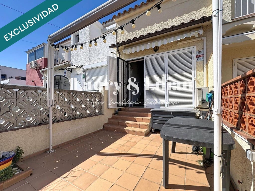 2 bedroom Terraced Villa for sale in Empuriabrava - € 195,000 (Ref: 9751867)