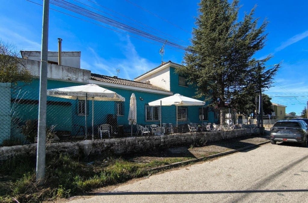 5 bedroom Villa for sale in Trijueque - € 495,000 (Ref: 9751870)