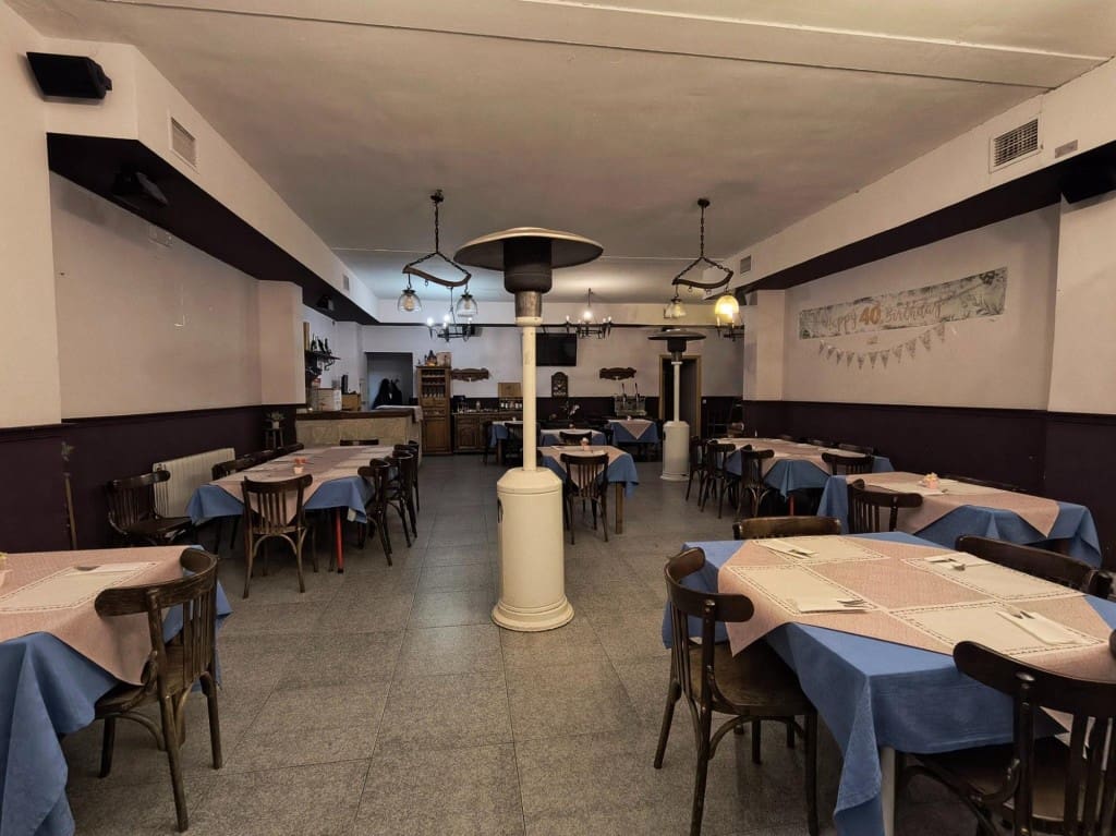 5 bedroom Villa for sale in Trijueque - € 495,000 (Ref: 9751870)