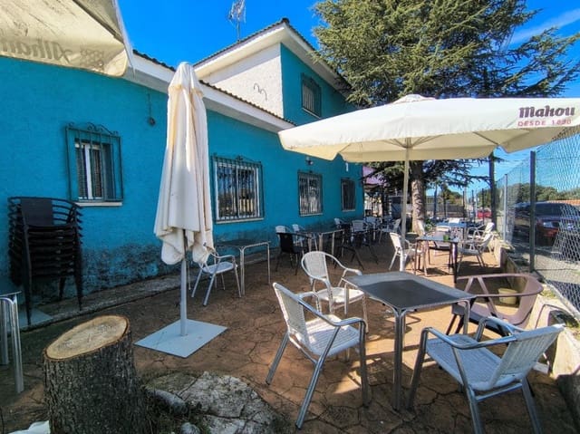 5 bedroom Villa for sale in La Beltraneja, Trijueque - € 495,000 (Ref: 9751870)