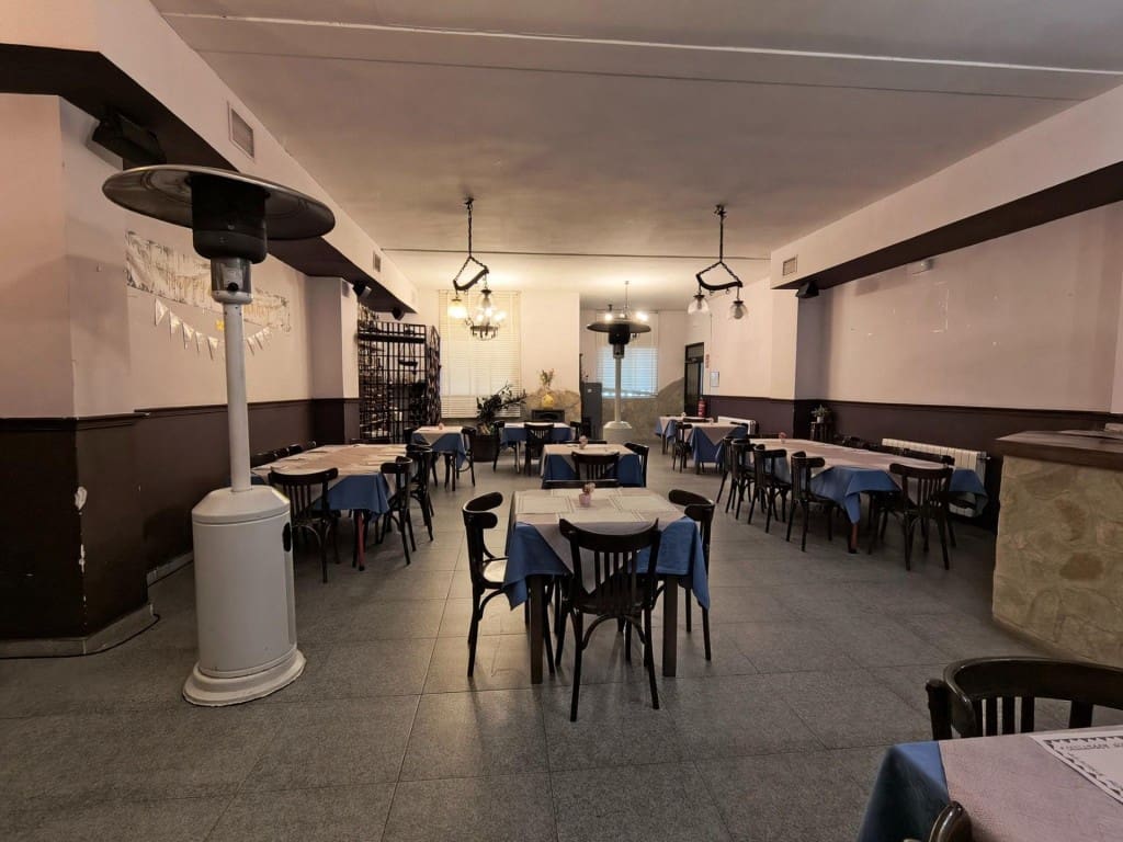 5 bedroom Villa for sale in Trijueque - € 495,000 (Ref: 9751870)