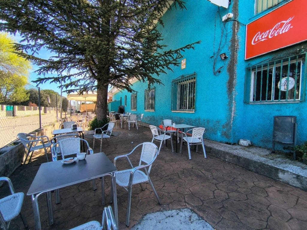 5 bedroom Villa for sale in Trijueque - € 495,000 (Ref: 9751870)