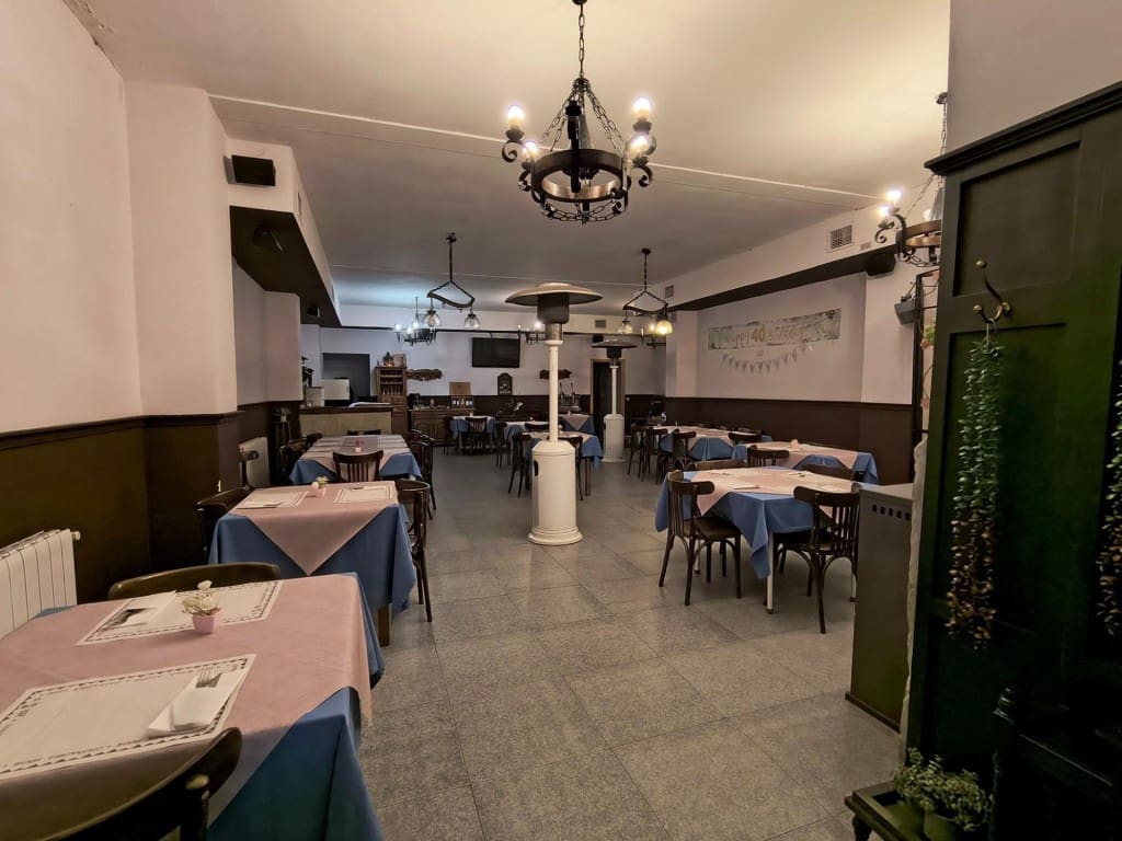 5 bedroom Villa for sale in Trijueque - € 495,000 (Ref: 9751870)