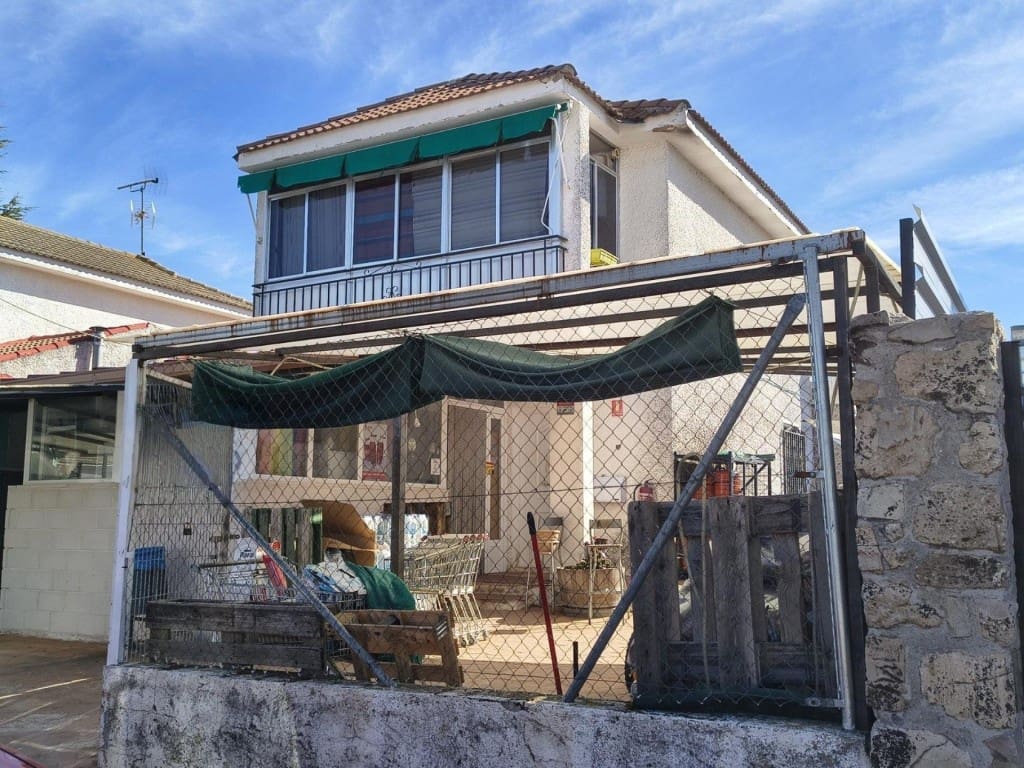 5 bedroom Villa for sale in Trijueque - € 495,000 (Ref: 9751870)