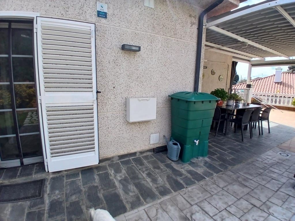 5 sypialnia Willa na sprzedaż w Castellbisbal z basenem garażem - 595 000 € (Ref: 9751872)