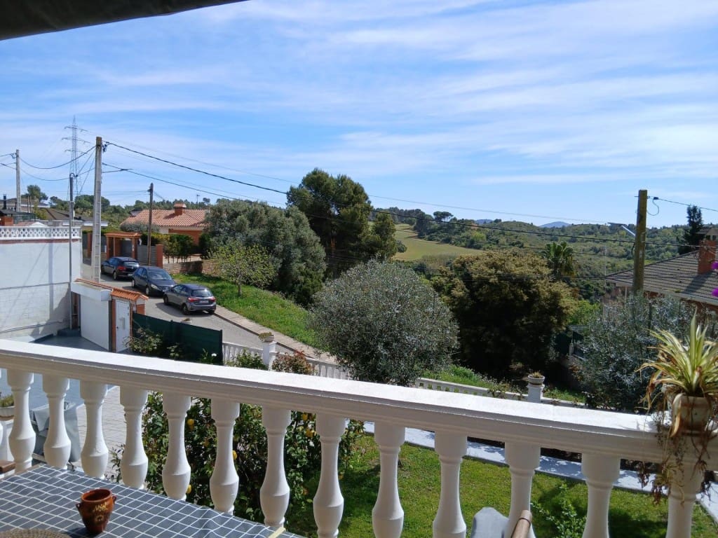 5 sypialnia Willa na sprzedaż w Castellbisbal z basenem garażem - 595 000 € (Ref: 9751872)