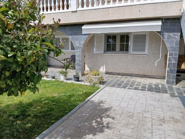 5 sypialnia Willa na sprzedaż w Castellbisbal z basenem garażem - 595 000 € (Ref: 9751872)