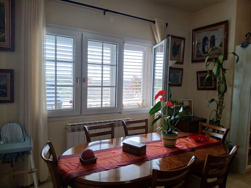 5 sypialnia Willa na sprzedaż w Castellbisbal z basenem garażem - 595 000 € (Ref: 9751872)