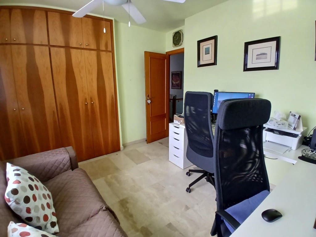 5 sypialnia Willa na sprzedaż w Castellbisbal z basenem garażem - 595 000 € (Ref: 9751872)