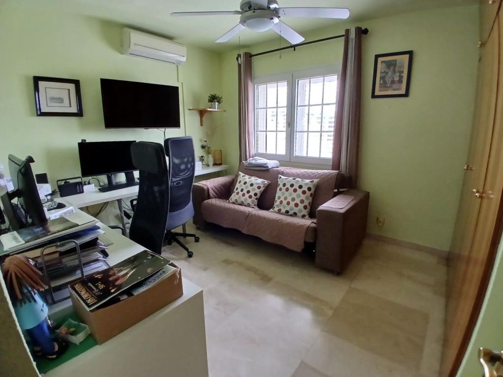 5 sypialnia Willa na sprzedaż w Castellbisbal z basenem garażem - 595 000 € (Ref: 9751872)