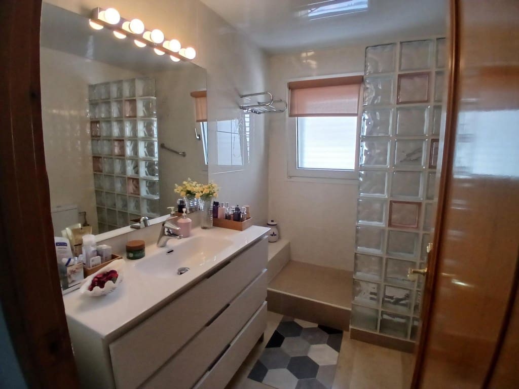 5 sypialnia Willa na sprzedaż w Castellbisbal z basenem garażem - 595 000 € (Ref: 9751872)