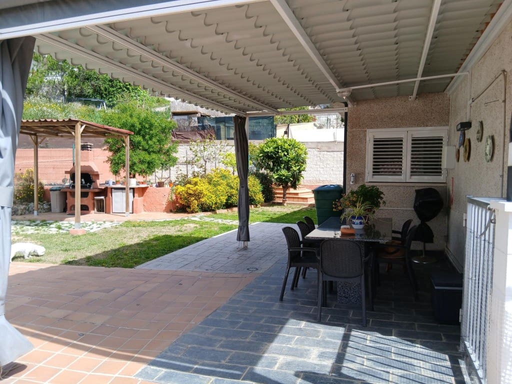 5 sypialnia Willa na sprzedaż w Castellbisbal z basenem garażem - 595 000 € (Ref: 9751872)