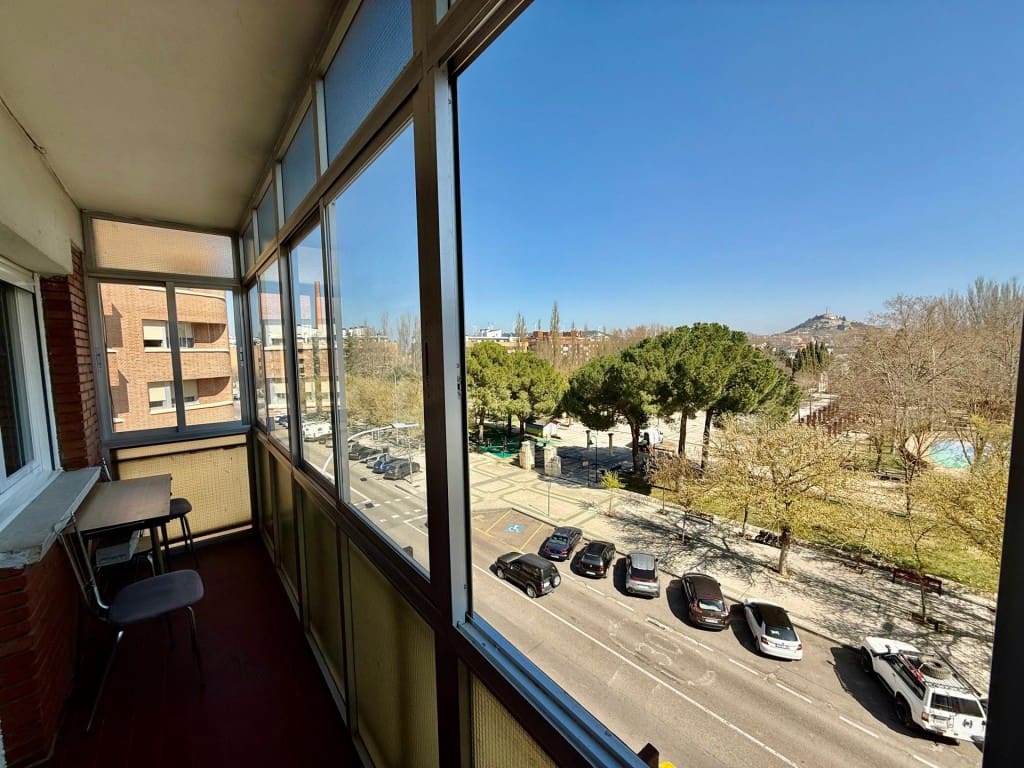 3 bedroom Apartment for sale in Palencia city - € 129,000 (Ref: 9751875)