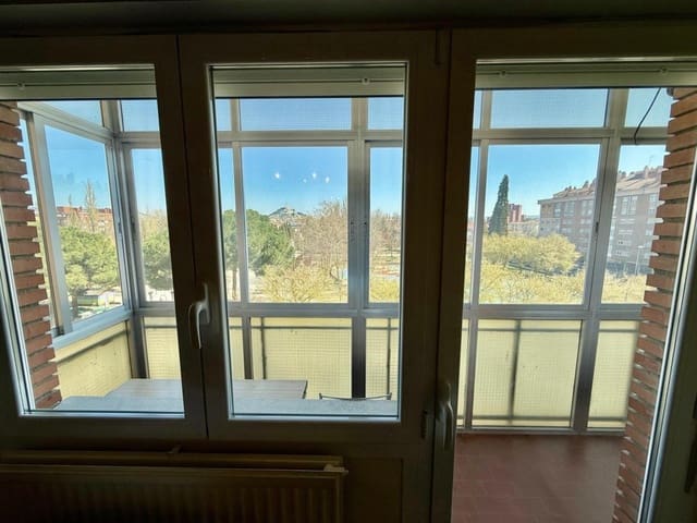 3 bedroom Apartment for sale in Palencia city - € 129,000 (Ref: 9751875)