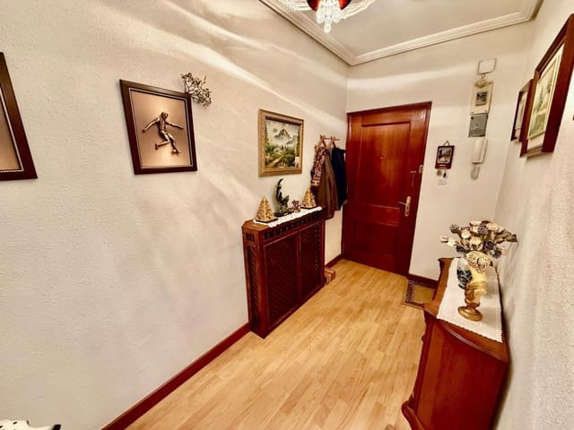 3 bedroom Apartment for sale in Palencia city - € 129,000 (Ref: 9751875)