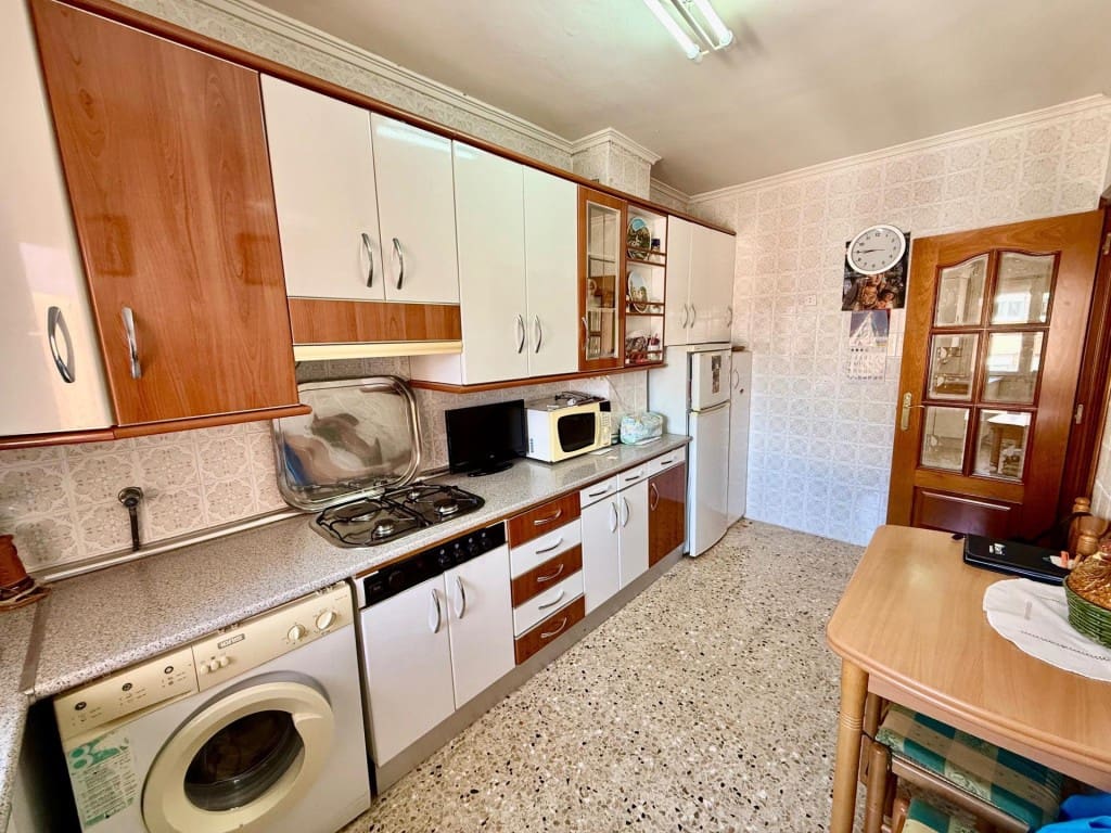 3 bedroom Apartment for sale in Palencia city - € 129,000 (Ref: 9751875)