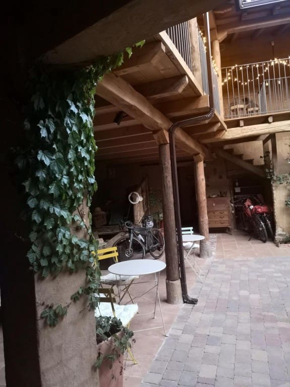 Office for sale in Villares de Orbigo - € 450,000 (Ref: 9751876)