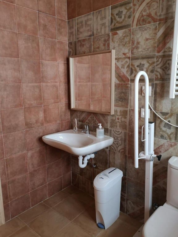 Office for sale in Villares de Orbigo - € 450,000 (Ref: 9751876)