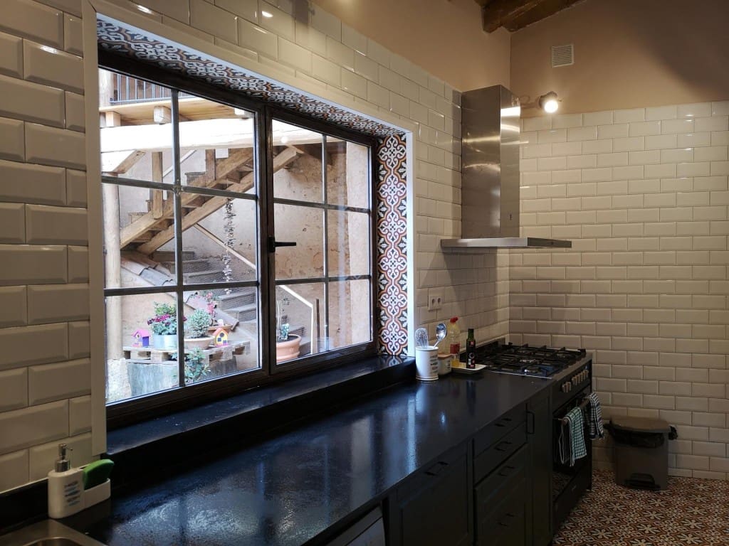 Office for sale in Villares de Orbigo - € 450,000 (Ref: 9751876)