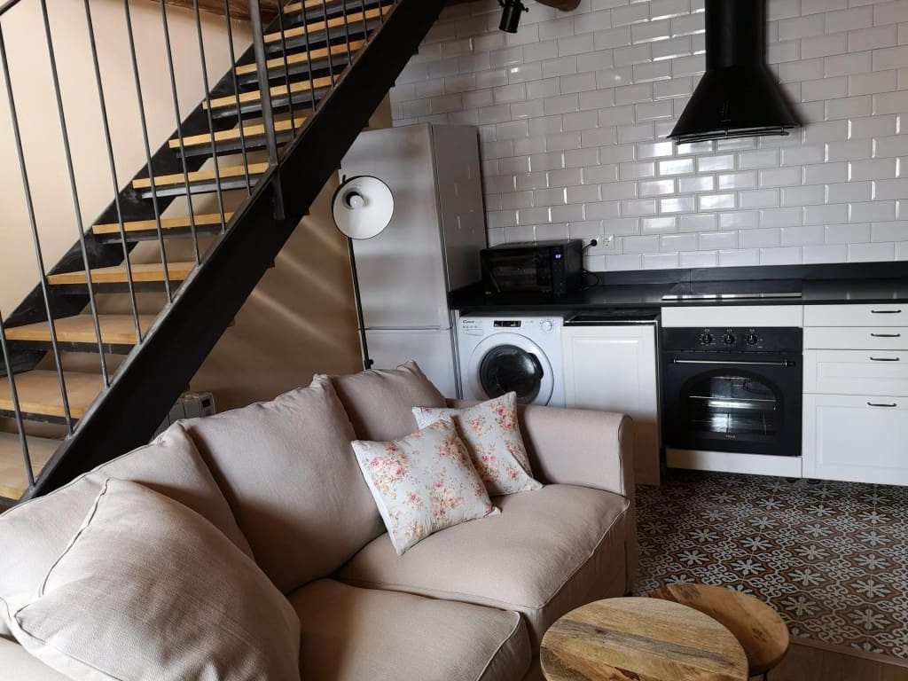 Office for sale in Villares de Orbigo - € 450,000 (Ref: 9751876)