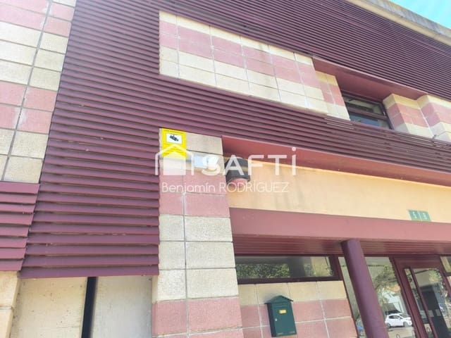 Garage for sale in Laguna de Duero - € 38,000 (Ref: 9751877)