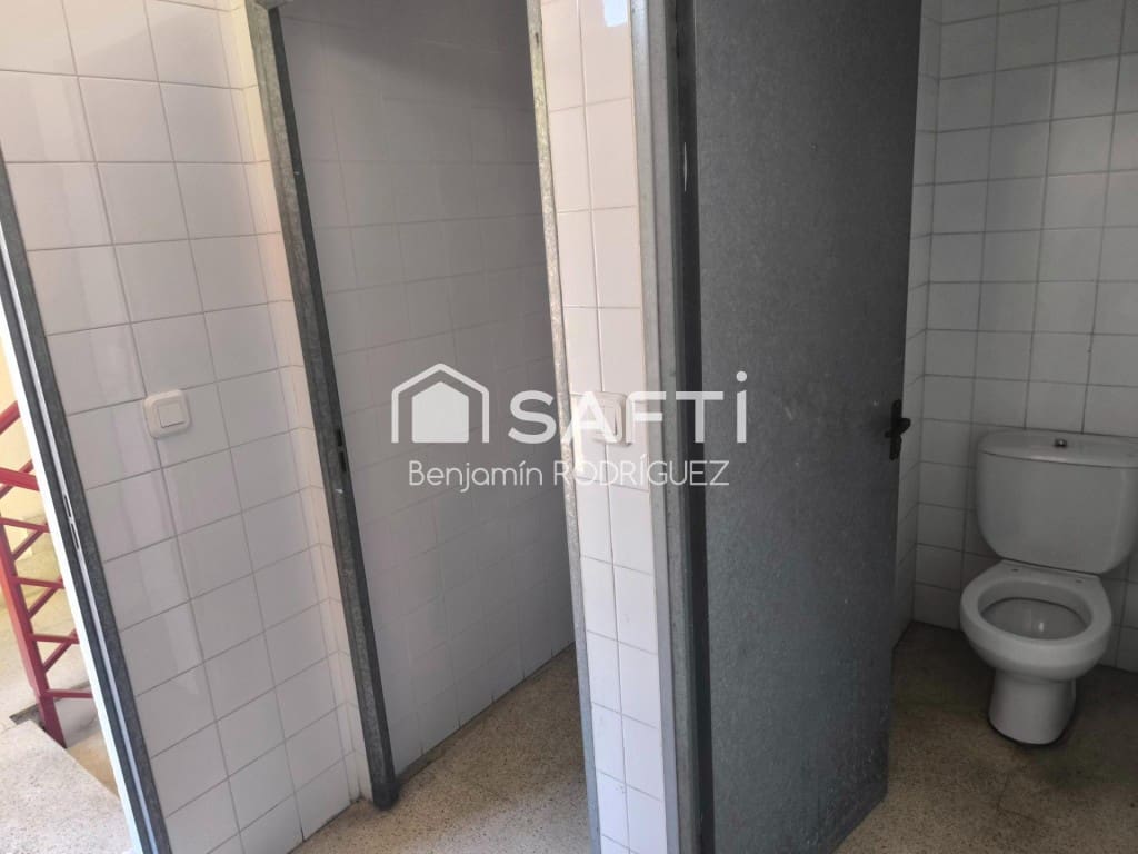 Garage for sale in Laguna de Duero - € 38,000 (Ref: 9751877)